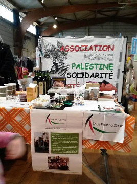 stand TPLS au marché de la solidarité internationale, Betton 2014